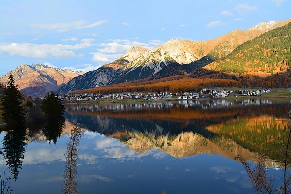 Blick über den Haidersee auf St. Valentin Blick über den Haidersee auf St. Valentin